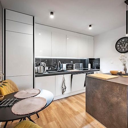 Apartments Centrum Hviezdoslav Попрад Екстер'єр фото